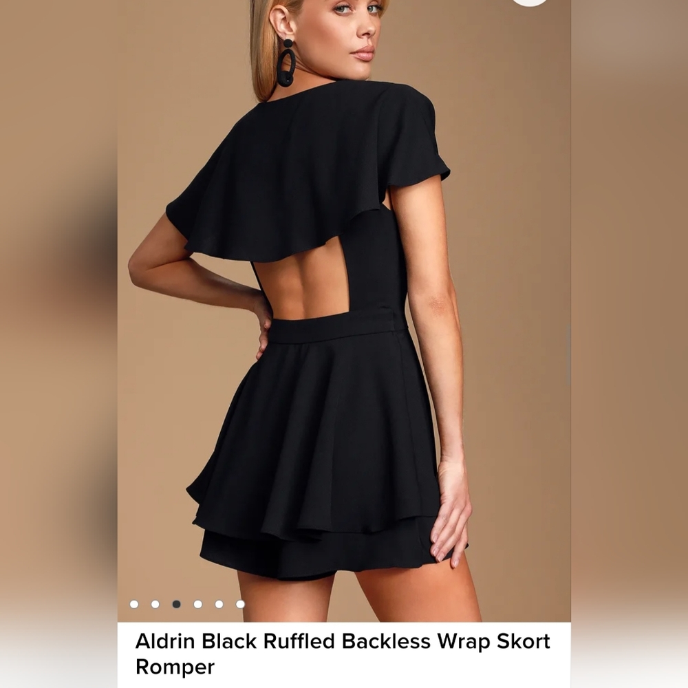NWT Lulus open back wrap romper